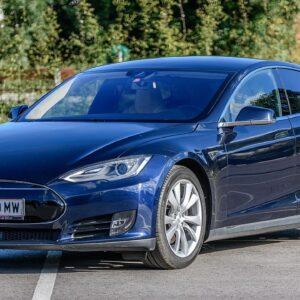 Tesla Model S 2021